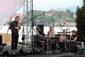 Garbarek_Gurtu-Stresa-Lungolago-La-Palazzola-300x200 Vielfältiger Wohlklang am Lago Maggiore: Der Musiksommer 2015