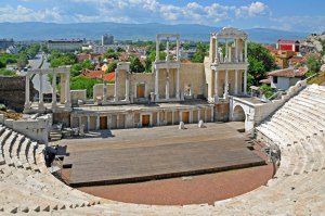 plovdiv-theater-300x199 PLOVDIV - die älteste Stadt in Europa