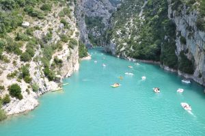 ©ADT04-Lac-de-Sainte-Croix-entree-des-Gorges8-300x199 Rundreise durch Südfrankreich – von Nizza in die umliegenden Berge bis St. Tropez und Grasse