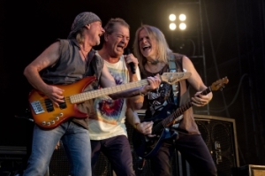 Deep-Purple-live_Glover-Gillan-Morse_Credit-Wacken-Open-Air_mini-300x199 Deep Purple rocken Deutschland im Juli 2016 mit diversen Gästen als Einheizer   