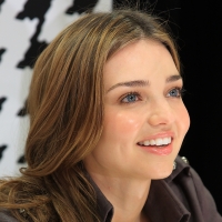 dts_image_3115_fhprmjcohr Miranda Kerr klettert gern auf Bäume