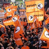 dts_image_3282_scbasjpnsn Umfrage: Piraten rutschen unter Fünf-Prozent-Hürde