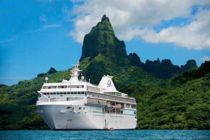 MedRes_V_BoraBora_2167-k Paul Gauguin Cruises gewinnt zum zweiten Mal den Travel + Leisure World’s Best Award in der Kategorie „Midsize -Ship Ocean Cruise Line”