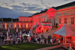 Porsche-Sommerfestweb-300x200 Porsche Zentrum Hannover feierte Sommerfest im Schloss Herrenhausen