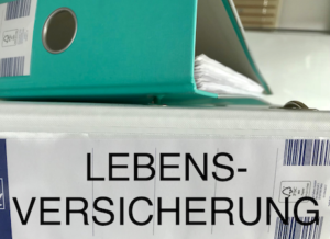 Lebensversicherung-300x218 Verbraucherzentrale löscht unwahre Behauptungen über AFA AG