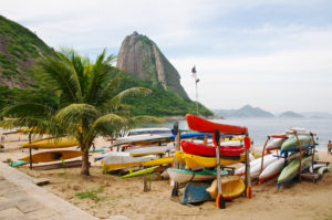 Rio-SugarLoaf-RedBeach-cCatarina-Belova_Shutterstock-300x199 Rio de Janeiro lockt Sportfans aus der ganzen Welt an