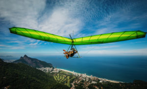 Rio-de-Janeiro-Paraglider-cLukas-Bischoff_Shutterstock-300x181 Rio de Janeiro lockt Sportfans aus der ganzen Welt an