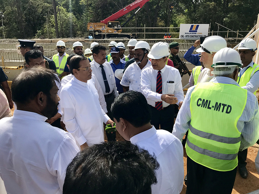 Der Präsident von Sri Lanka, Seine Exzellenz Maithripala Sirisena, beim Spatenstich für den Kalu Ganga - Moragahakanda Transfer Canal