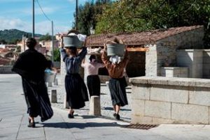 ONANI-EIKON-Archivio-Aspen-Eikon-Nuoro-300x201 Sardiniens Herbst-Festival in Barbagia