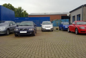 valet-parking-parkplatz-weeze-flughafen-300x203 Valet Parkplatz Flughafen Weeze. Lightparking ist immer gefragt.