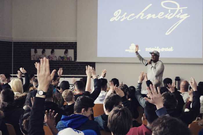 Martin-Rietsch_2schneidig_Wertecoach Auftakt für 2schneidig@school 2019 mit Projektwoche in Neumünster