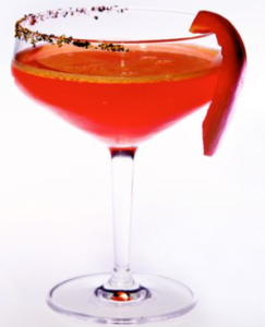 Glas-243x300 Für harte Jungs nicht nur zum Vatertag: Der feurig scharfe Cocktail „Red Pepper Padre“