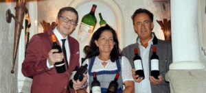 Gastgeber-300x136 Wein „Tasting“ der Superlative im 5-Sterne SPA-HOTEL Jagdhof mit weltberühmten Weinen vom 19. – 22. September 2019