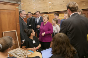 merkel-web-300x200 Optimahl übernahm Bewirtung bei Merkel-Besuch im Naturkunde-Museum