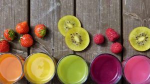 SmoothieOderShake-300x169 Smoothies und Shakes - eine gesunde Snack-Alternative für zwischendurch