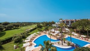 Außenaufnahme-300x169 Das 5 Sterne Precise Resort El Rompido mit 36-Loch Golfplatz  lockt an der andalusischen Küste mit Golfarrangements vom Feinsten!