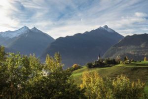 Aostatal-Kirche-Saint-Nicolas-Foto-archivio-Regione-Autonoma-Valle-dAosta-300x200 