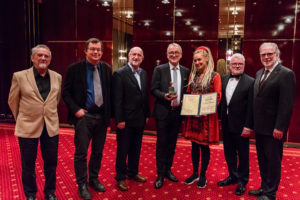 GoldenesLot-2019-Gruppenbild-300x200 Manfred Weisensee mit dem GOLDENEN LOT ausgezeichnet