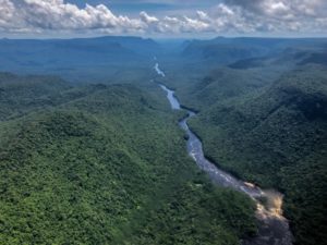 PR_Potaro-River-Landscape-from-Plane-©-David-DiGregorio-300x225 Take Three – Die „Drei Guyanas“ sind eine beliebte Kombi-Destination für abenteuerlustige Naturliebhaber