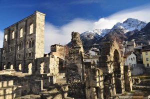 Römisches-Theater-Aosta-Foto-Roberto-Maggioni-300x199 Die norditalienische Urlaubsregion Aostatal engagiert sich vertieft auf dem deutschsprachigen Markt