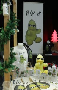 04.12.2019-BigB-aus-Beckum-wagt-sich-per-Weihnachtsmarkt-ganz-offline-an-die-Öffentlichkeit-195x300 IN:: BigB aus Beckum wagt sich per Weihnachtsmarkt ganz offline an die Öffentlichkeit ::