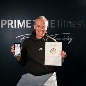 Henrik-Gockel-Prime-Time-fitness-Deutscher-Servicepreis-2021_600x600-300x300 PRIME TIME fitness Topleistung: Deutscher Servicepreis 2021!