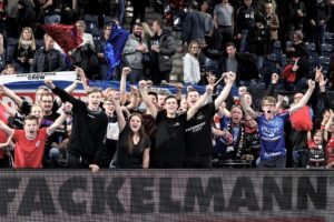 190504_HCE_THW_Kiel_HJKrieg_600_0638-300x200 Handball: Über 6.000 HCE-Fans in der ARENA zugelassen