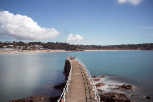 St.-Brelades-Bay_Copy_Visit-Jersey-300x200 Eine Insel für Klein und Groß – Jersey bietet beste Voraussetzungen für einen gelungenen Familienurlaub