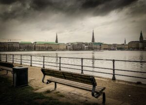 hamburg-g7c6b6ae1d_1920-300x216 Erfolgreiche Alsterlesung auf dem historischen Dampfschiff St. Georg - Autoren begeistern Publikum mit spannenden Geschichten