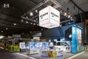 gesipa-blechexpo-isingermerz-2023-3-messekonzept-300x201 GESIPA – DIE SUPERHELDEN DER BLECHEXPO! Messebau von ISINGERMERZ