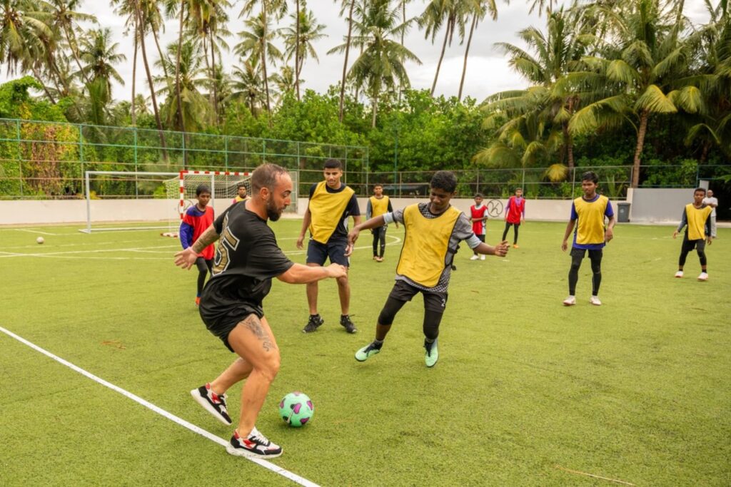 Summer-Camp-July-Ricardo-Filipe-De-Silva-Medium-1024x683 Sportaktion mit Futsal-Legende Ricardinho im sportlichsten Resort der Malediven!