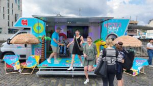 24-07-17-Koeln-Schokoladenmuseum-B-14-300x169 format:c organisiert Jumbo Hitster Summer Party Roadshow